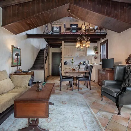 Πανσιόν Ostra Menalon Luxury 4*