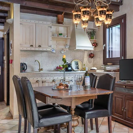 Guest house Ostra Menalon Luxury Kardaras