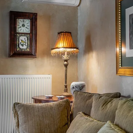 Ostra Menalon Luxury Kardaras