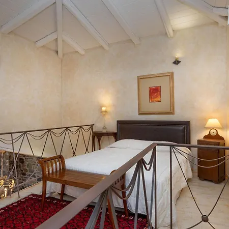 Guest house Ostra Menalon Luxury