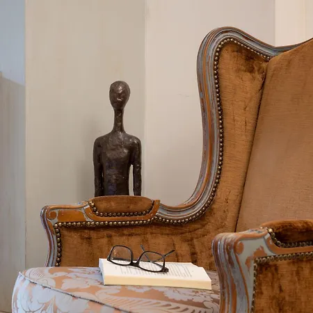 Ostra Menalon Luxury