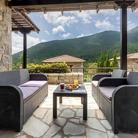 Ostra Menalon Luxury Πανσιόν