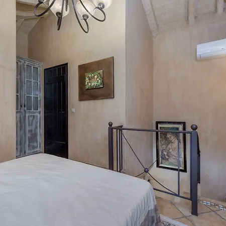 Ostra Menalon Luxury Kardaras