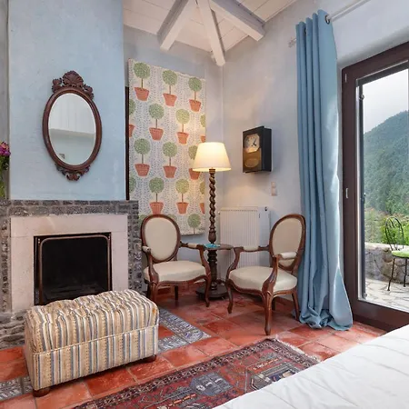 Πανσιόν Ostra Menalon Luxury