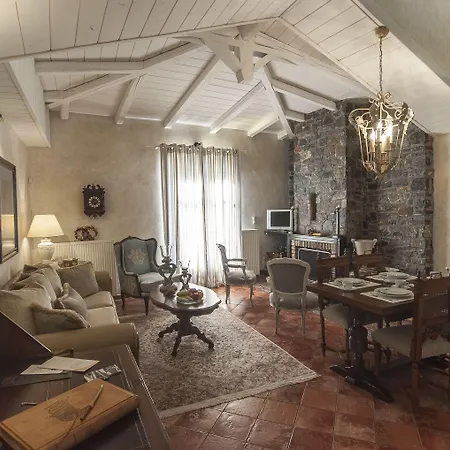 Πανσιόν Ostra Menalon Luxury