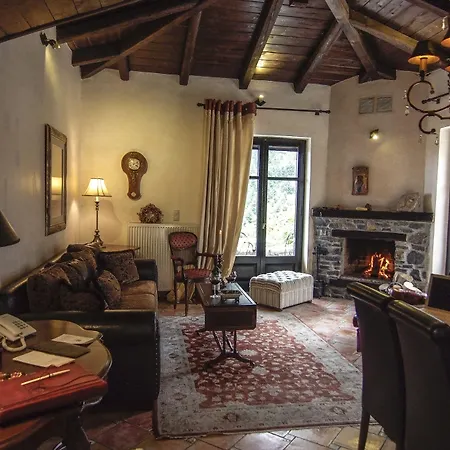 Ostra Menalon Luxury Πανσιόν 4*