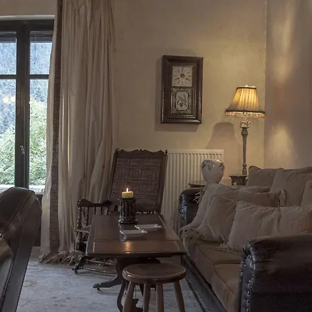 Πανσιόν Ostra Menalon Luxury 4*