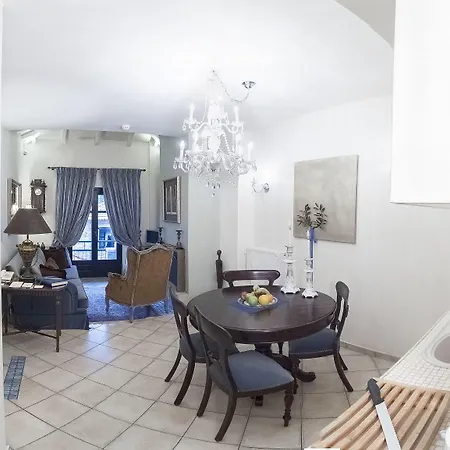 Ostra Menalon Luxury בית הארחה Kardharás