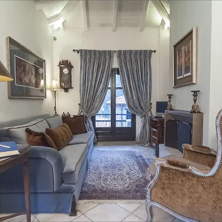 Ostra Menalon Luxury Πανσιόν 4*