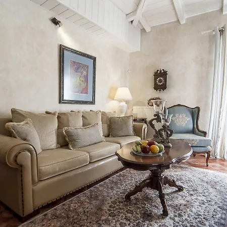 Ostra Menalon Luxury Καρδαράς