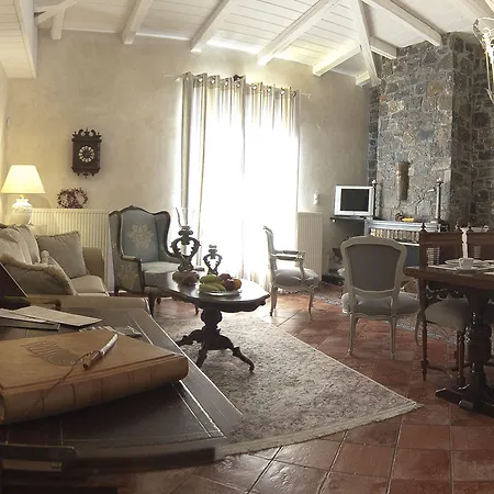 Ostra Menalon Luxury Kardharás