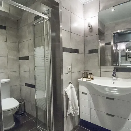 Ostra Menalon Luxury Καρδαράς