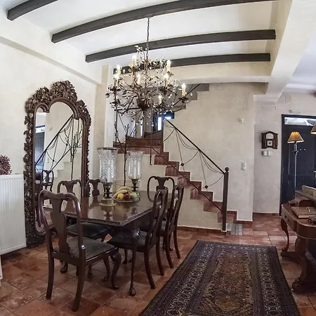 Ostra Menalon Luxury Guest house