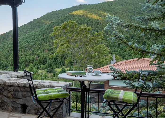 Maison d'hôtes Ostra Menalon Luxury Kardharás