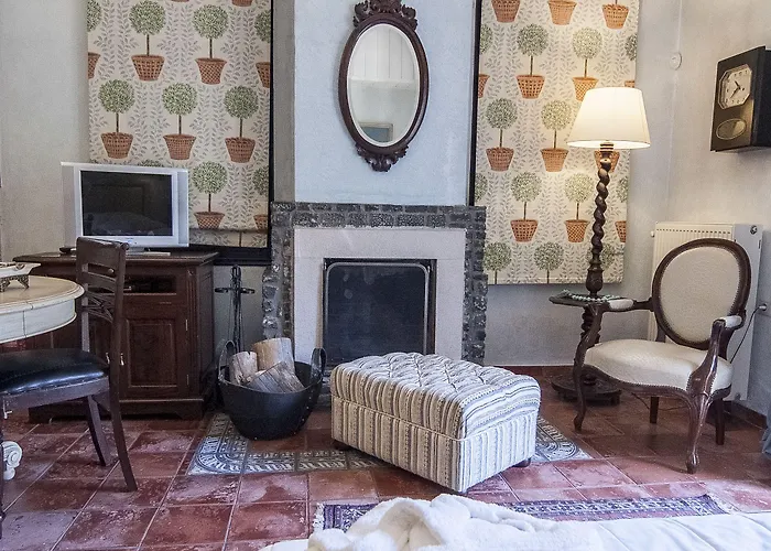 Ostra Menalon Luxury Kardharás