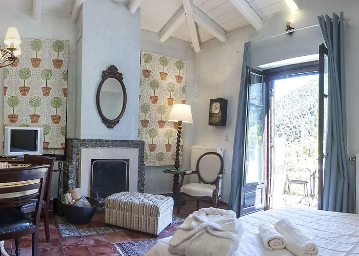 Ostra Menalon Luxury Kardharás