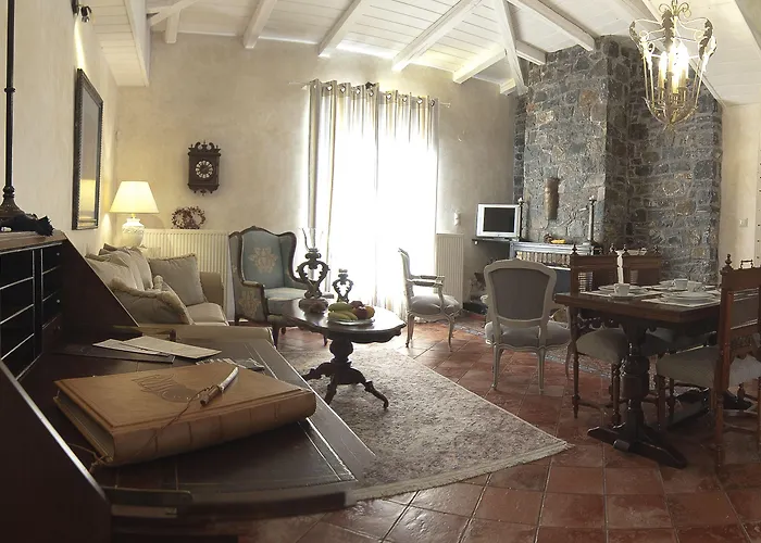 Ostra Menalon Luxury Kardharás