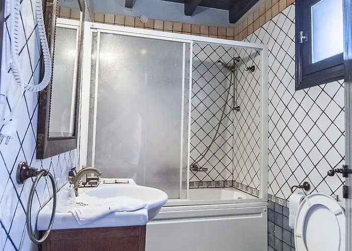 Ostra Menalon Luxury